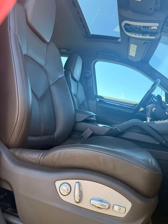 2018 Porsche 958 Cayenne - Image 9 of 13