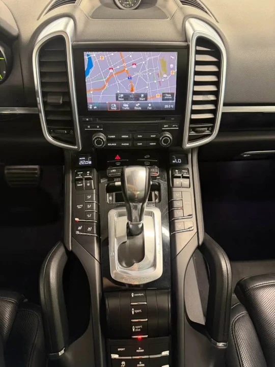 2018 Porsche 958 Cayenne - Image 17 of 19