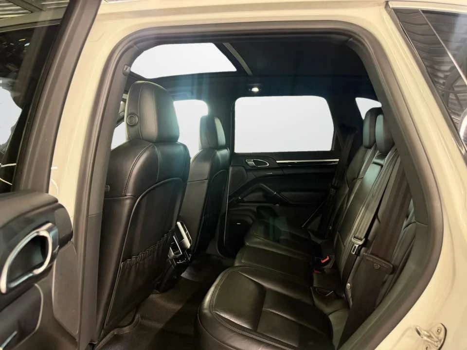 2018 Porsche 958 Cayenne - Image 10 of 19