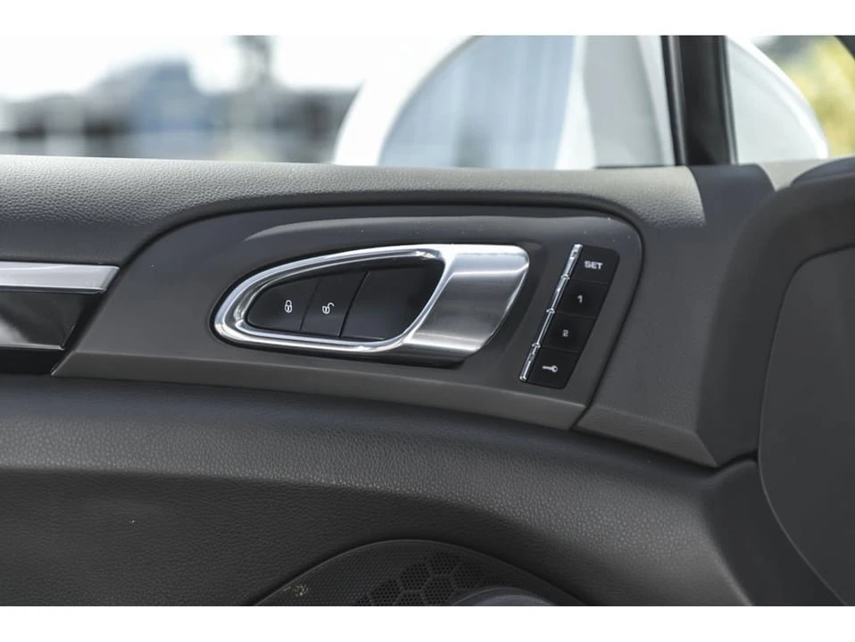 2018 Porsche 958 Cayenne - Image 16 of 20