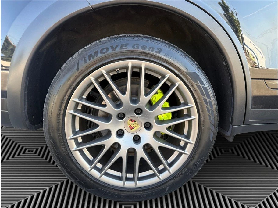 2018 Porsche 958 Cayenne - Image 14 of 20