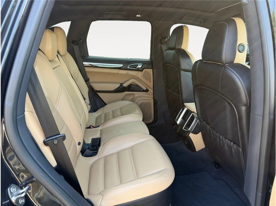 2018 Porsche 958 Cayenne - Image 13 of 20