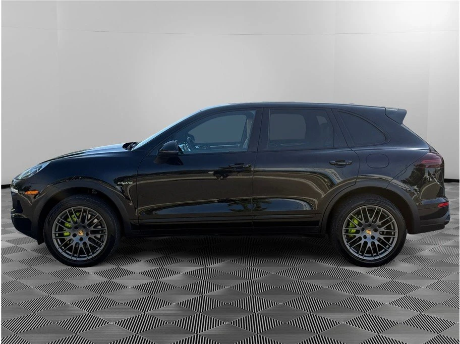 2018 Porsche 958 Cayenne - Image 2 of 20