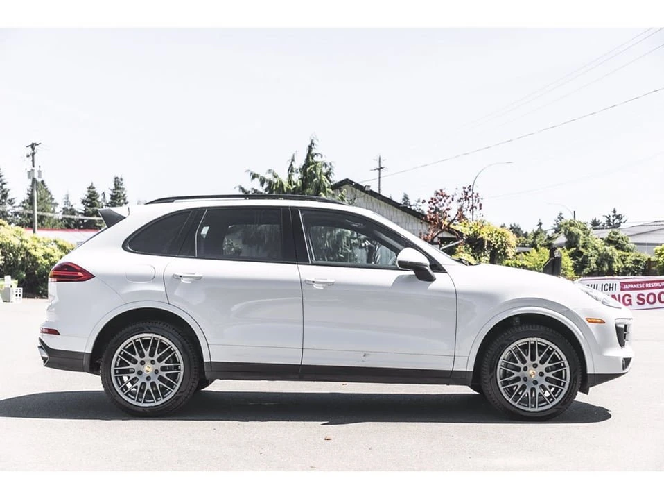 2018 Porsche 958 Cayenne - Image 9 of 20