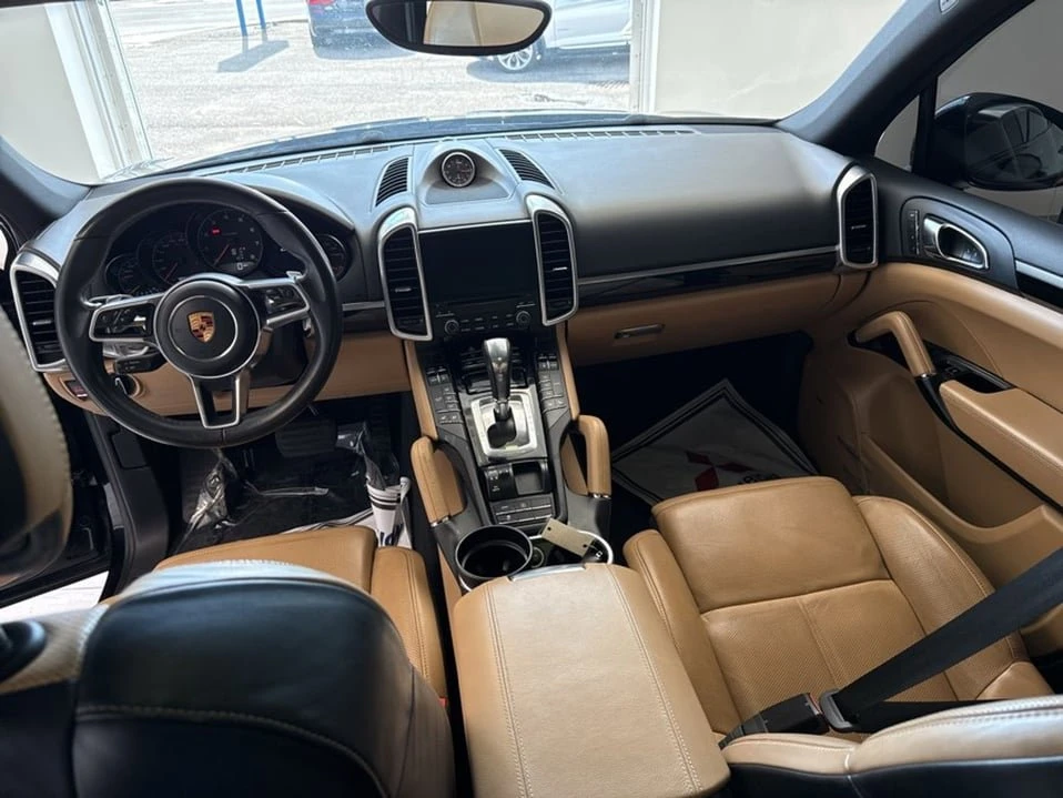 2018 Porsche 958 Cayenne - Image 11 of 20