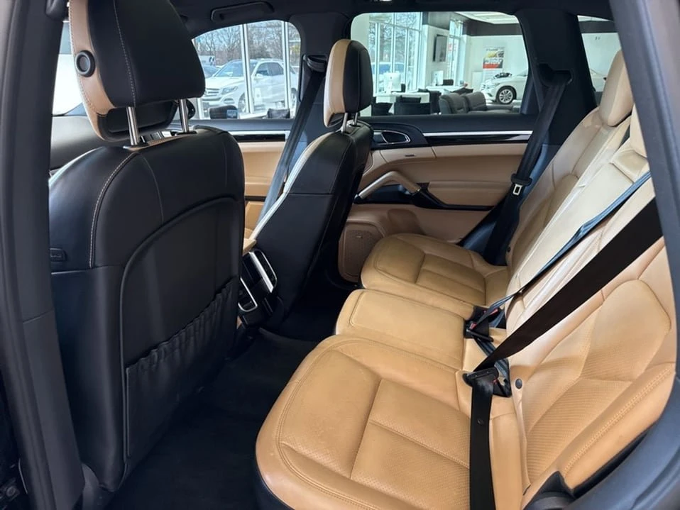 2018 Porsche 958 Cayenne - Image 8 of 20