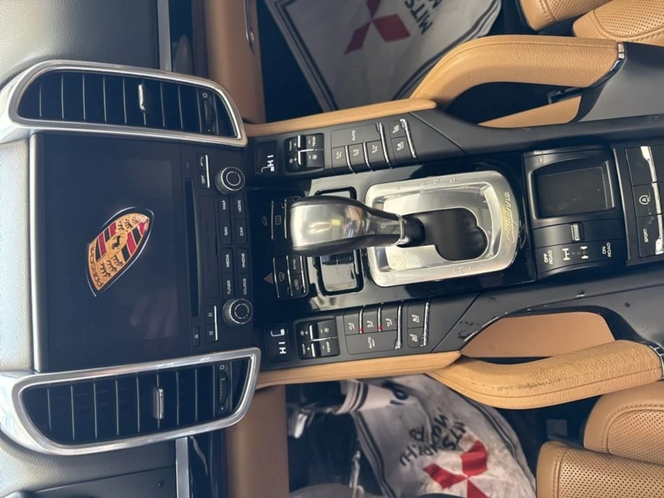 2018 Porsche 958 Cayenne - Image 16 of 20