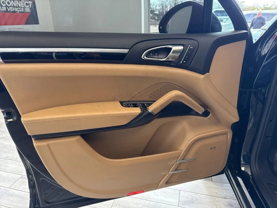 2018 Porsche 958 Cayenne - Image 12 of 20