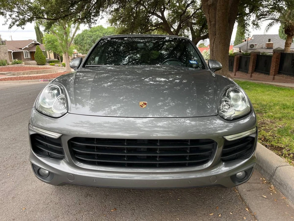 2018 Porsche 958 Cayenne - Image 2 of 24