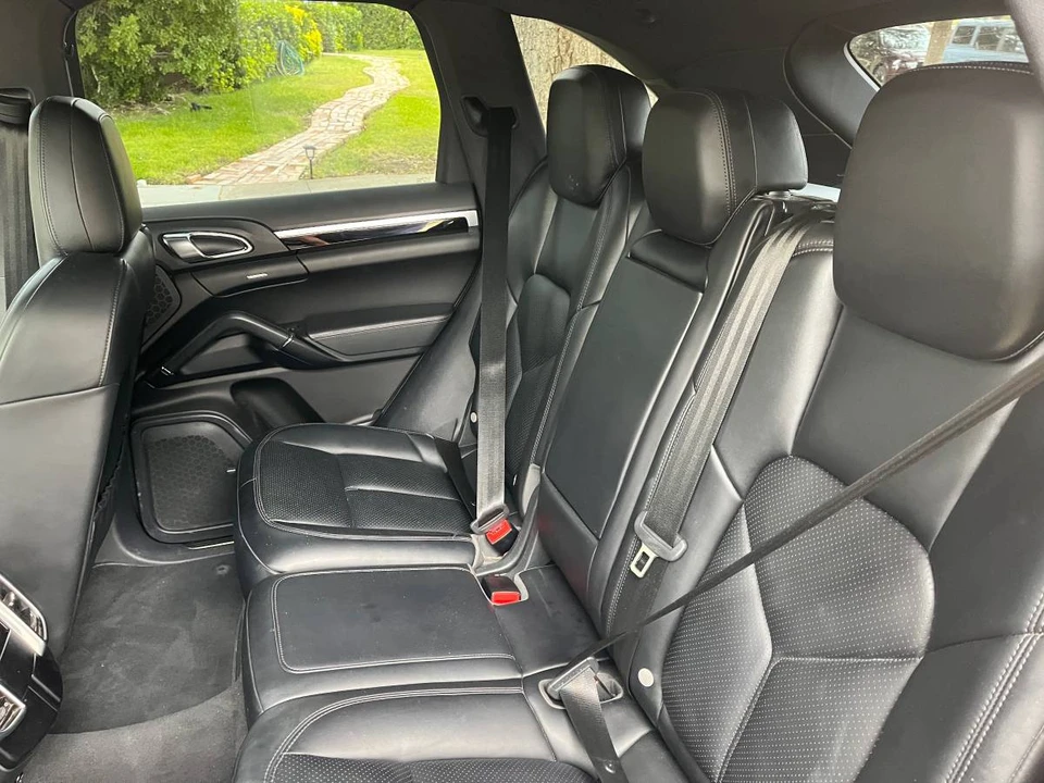 2018 Porsche 958 Cayenne - Image 14 of 24