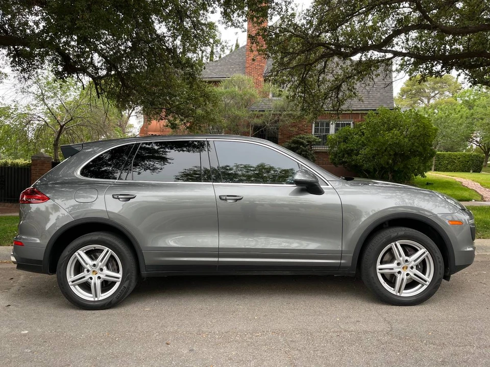 2018 Porsche 958 Cayenne - Image 4 of 24