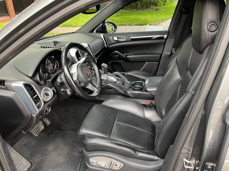 2018 Porsche 958 Cayenne - Image 15 of 24