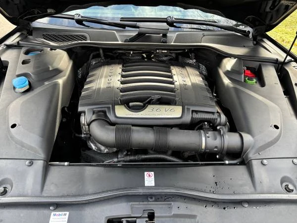 2018 Porsche 958 Cayenne - Image 12 of 14