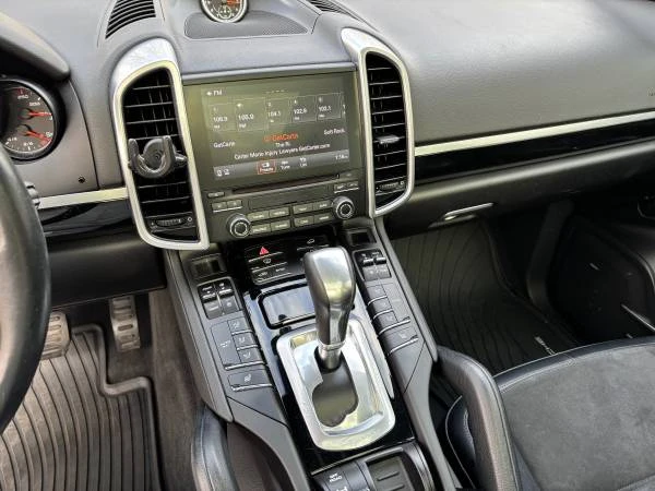 2018 Porsche 958 Cayenne - Image 9 of 14