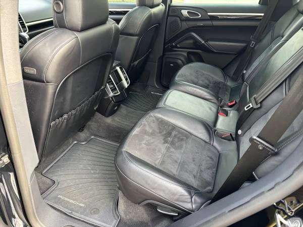 2018 Porsche 958 Cayenne - Image 10 of 14