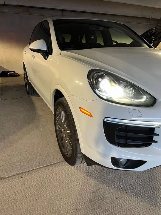 2018 Porsche 958 Cayenne - Image 2 of 15