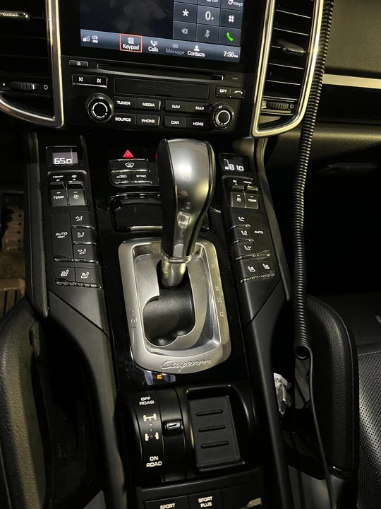 2018 Porsche 958 Cayenne - Image 12 of 15