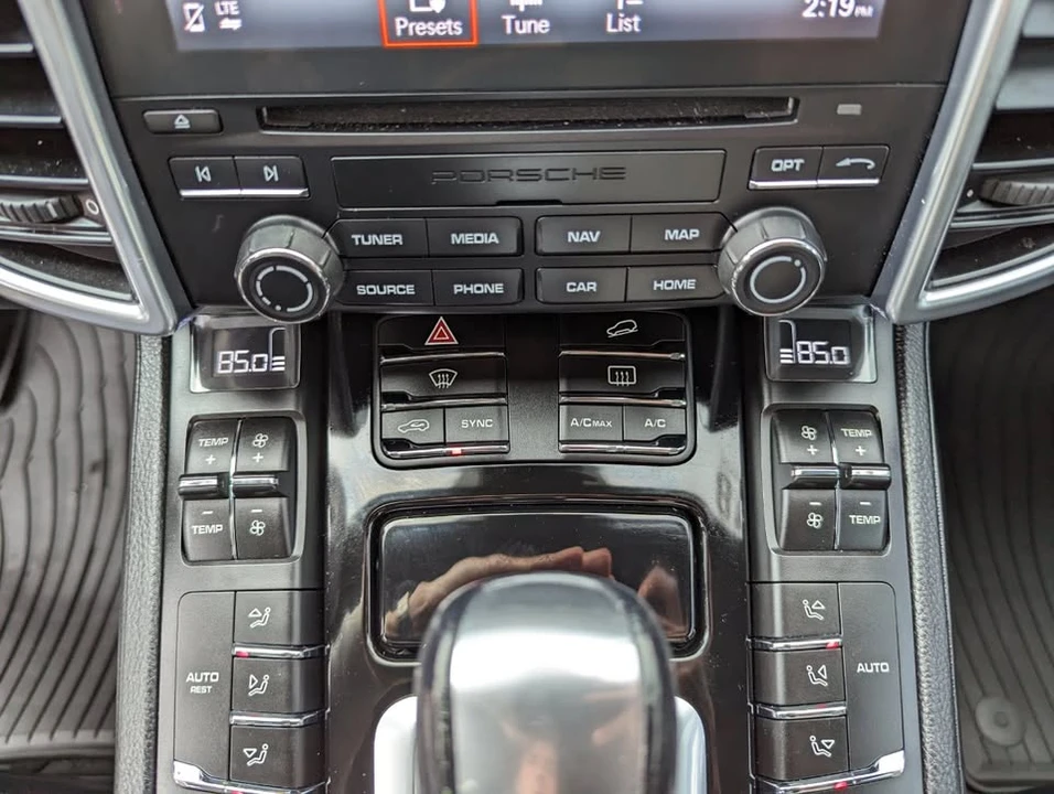 2018 Porsche 958 Cayenne - Image 15 of 20