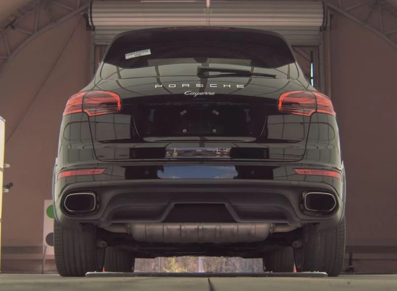 2018 Porsche 958 Cayenne - Image 3 of 5