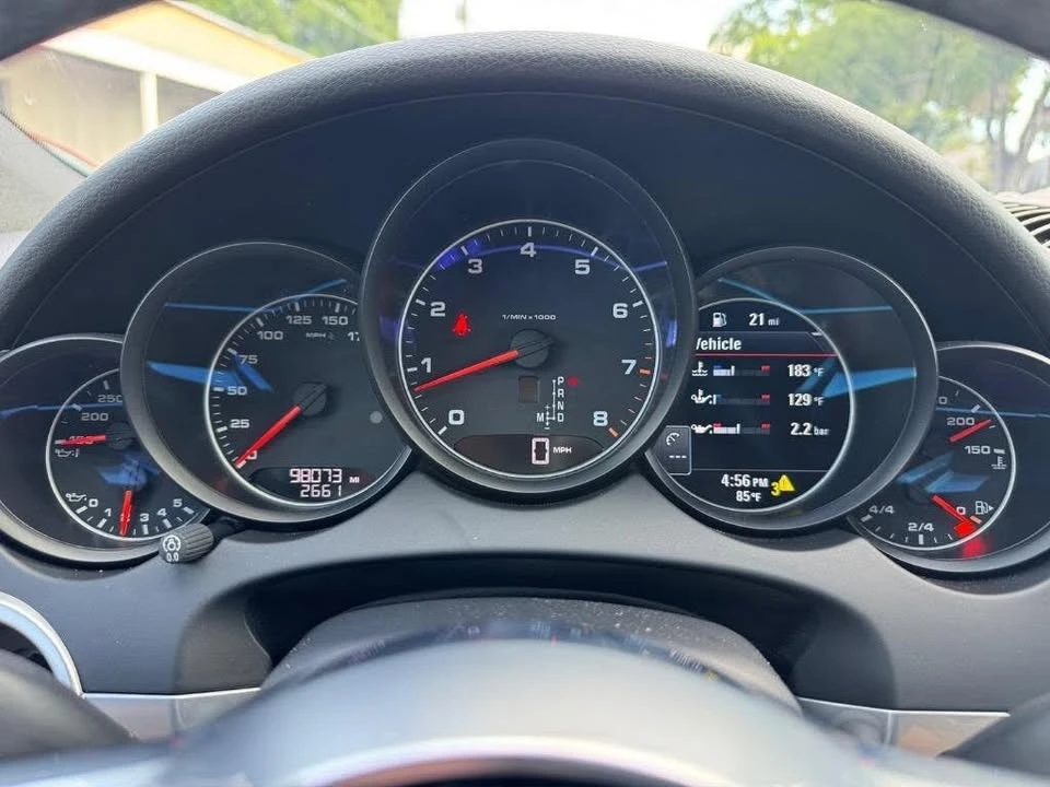 2018 Porsche 958 Cayenne - Image 9 of 20