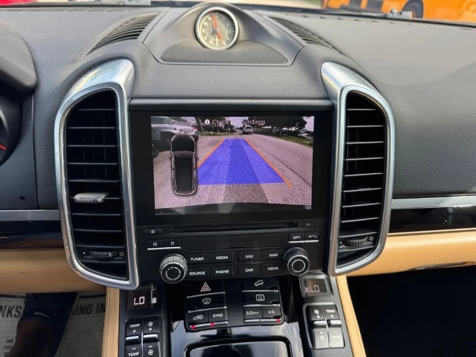 2018 Porsche 958 Cayenne - Image 14 of 20