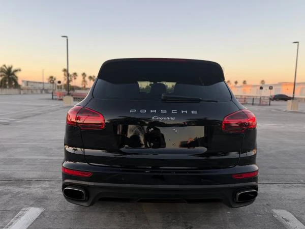 2018 Porsche 958 Cayenne S - Image 5 of 21