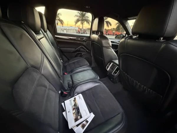 2018 Porsche 958 Cayenne - Image 18 of 21