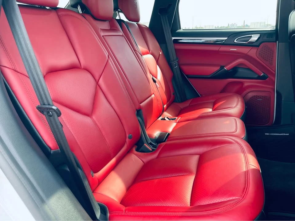 2018 Porsche 958 Cayenne - Image 16 of 20