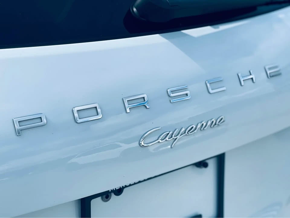 2018 Porsche 958 Cayenne - Image 8 of 20
