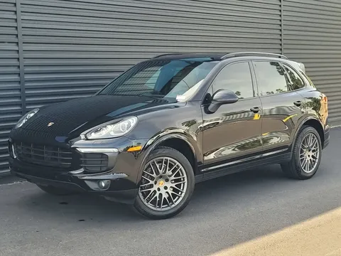 2018 Porsche Cayenne Platinum Edition