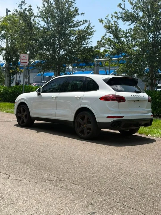 2018 Porsche 958 Cayenne - Image 5 of 14