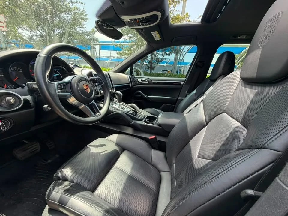 2018 Porsche 958 Cayenne - Image 13 of 14