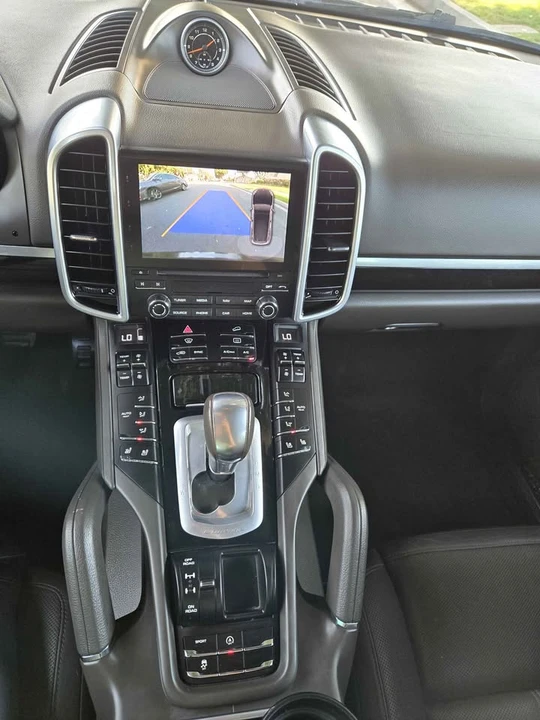 2018 Porsche 958 Cayenne - Image 9 of 12
