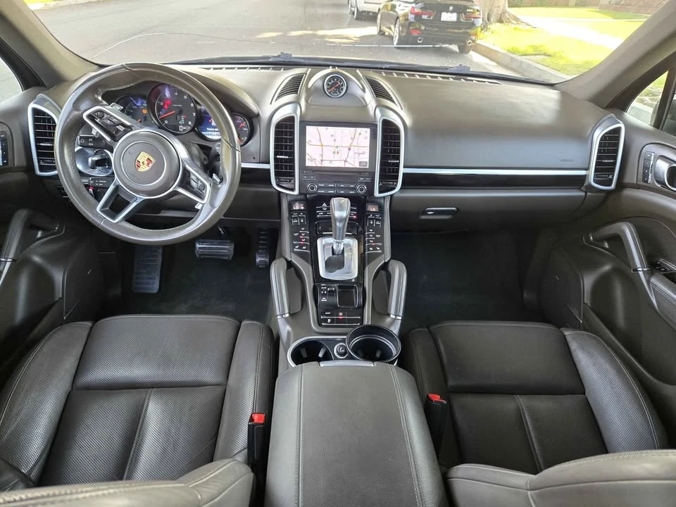 2018 Porsche 958 Cayenne - Image 4 of 12