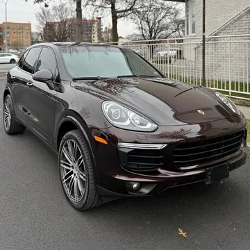 2018 Porsche Cayenne Platinum Edition