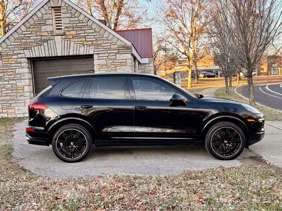 2018 Porsche 958 Cayenne - Image 6 of 20