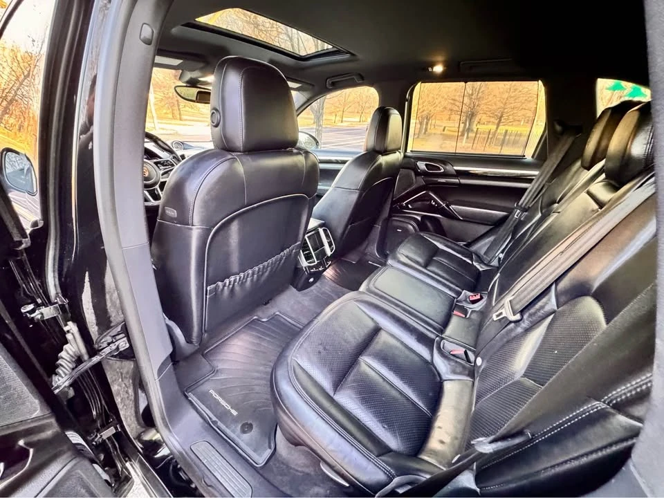 2018 Porsche 958 Cayenne - Image 13 of 20