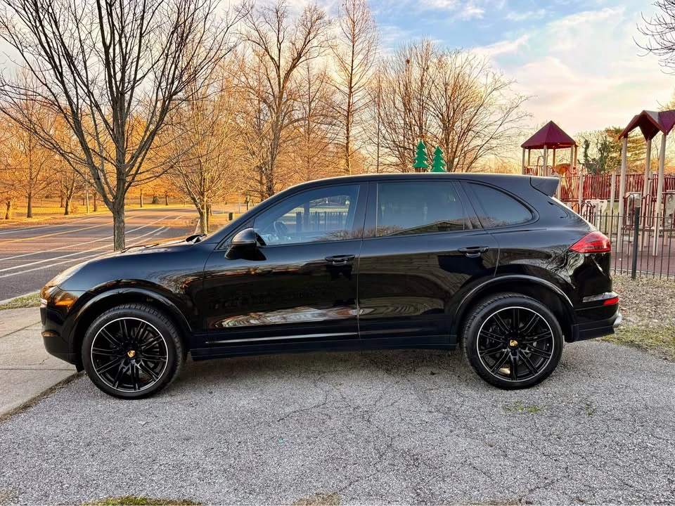 2018 Porsche 958 Cayenne - Image 2 of 20