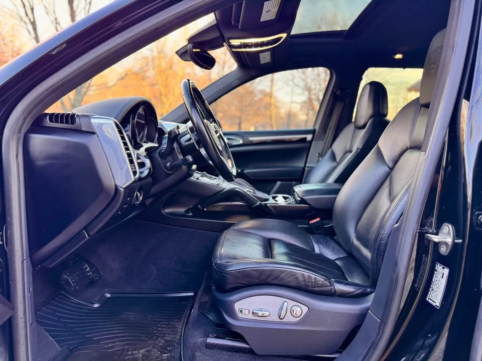 2018 Porsche 958 Cayenne - Image 12 of 20