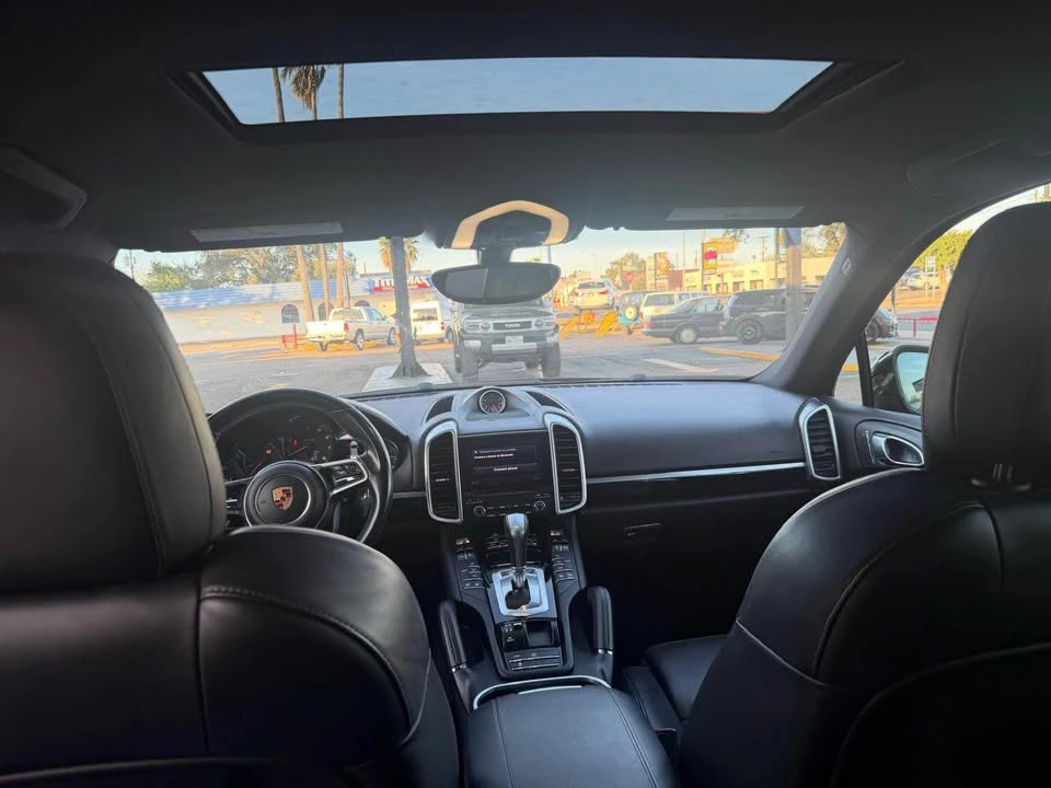 2018 Porsche 958 Cayenne - Image 10 of 13