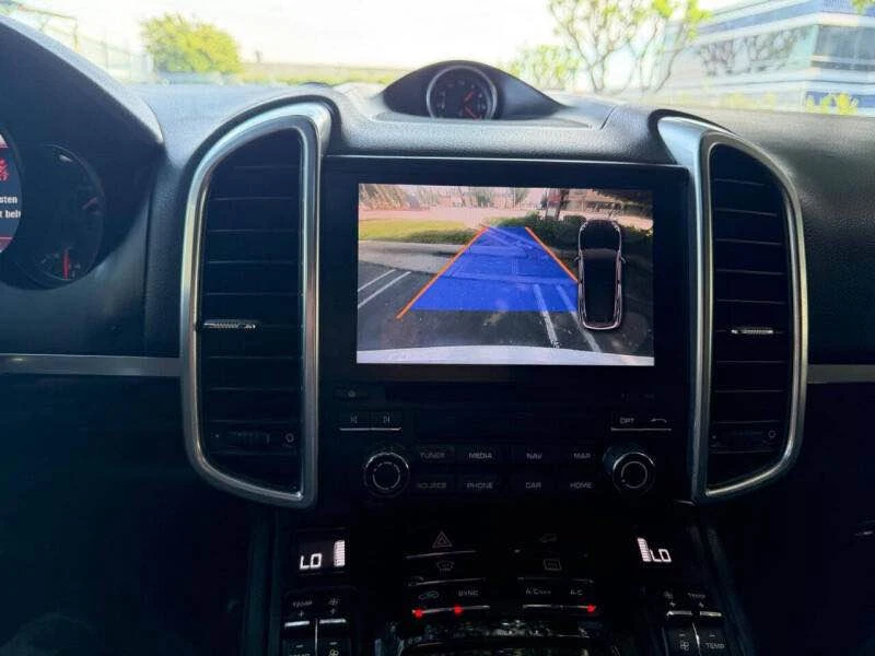 2018 Porsche 958 Cayenne - Image 12 of 17