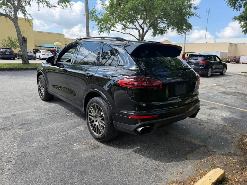 2018 Porsche 958 Cayenne - Image 6 of 16