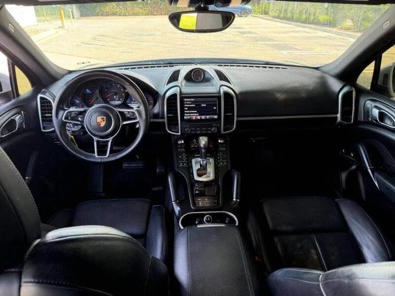 2018 Porsche 958 Cayenne - Image 10 of 17