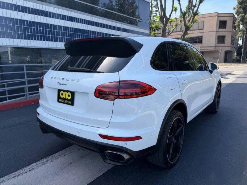 2018 Porsche 958 Cayenne - Image 6 of 17