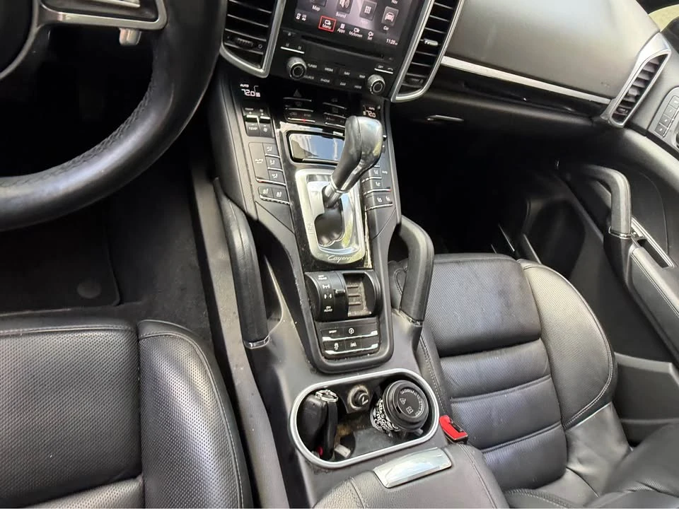 2018 Porsche 958 Cayenne - Image 15 of 16