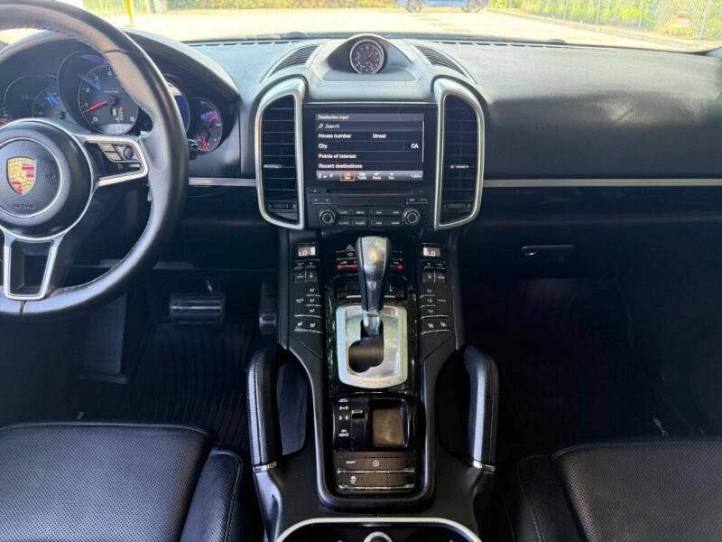 2018 Porsche 958 Cayenne - Image 14 of 17