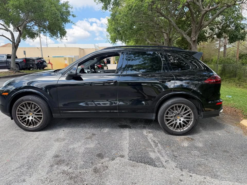 2018 Porsche 958 Cayenne - Image 9 of 16