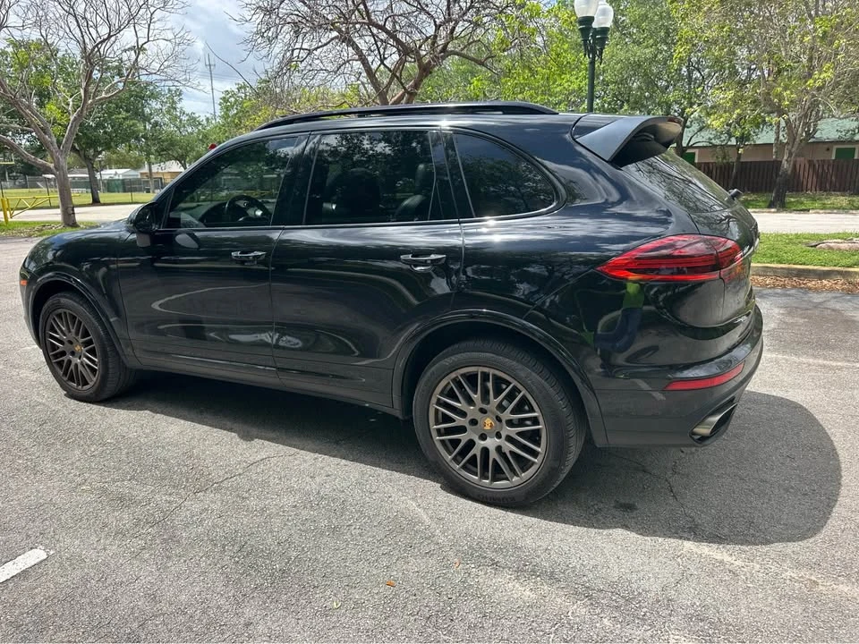 2018 Porsche 958 Cayenne - Image 7 of 15