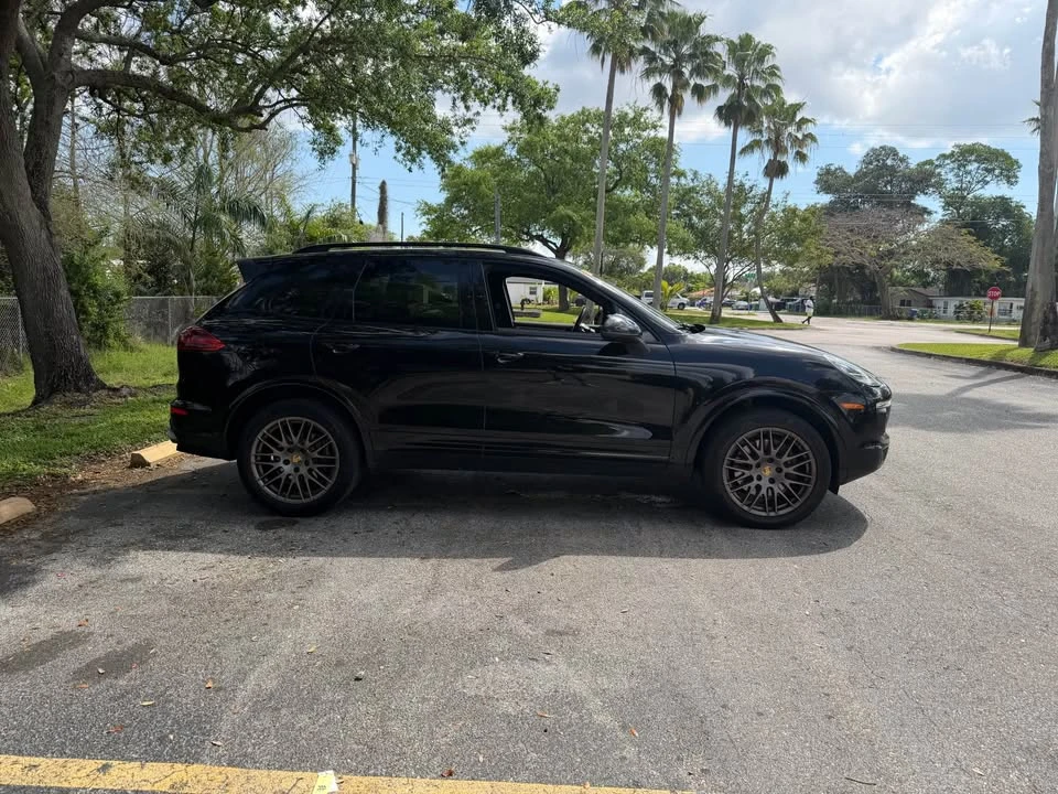 2018 Porsche 958 Cayenne - Image 7 of 16