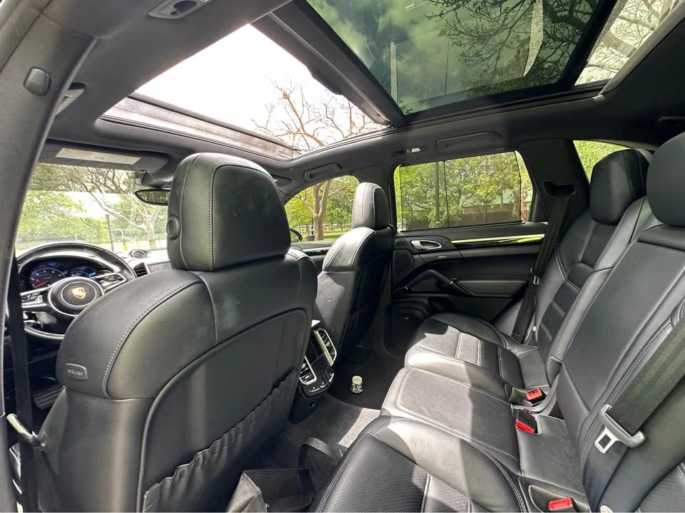 2018 Porsche 958 Cayenne - Image 10 of 15